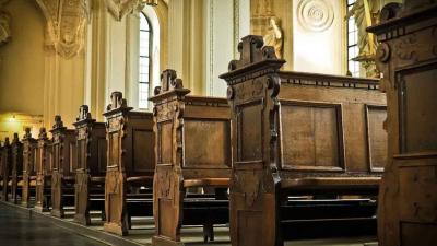 church-pews1